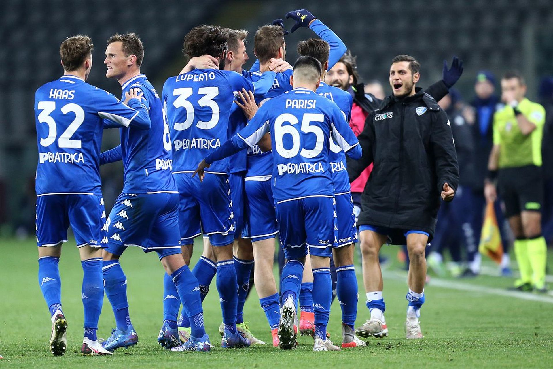 防线的中坚 防线的中坚