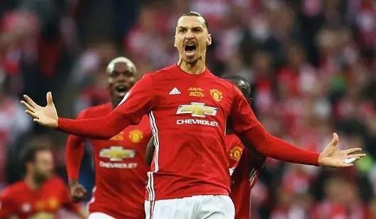 球迷捏了一 球迷捏了一